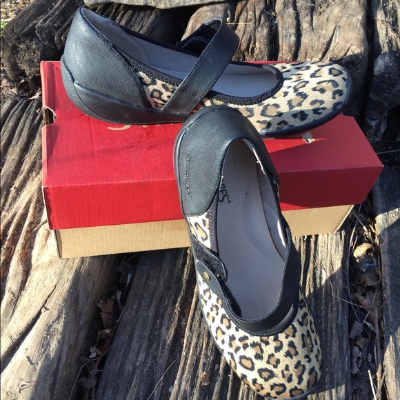 Footsmart Shoes - SOLD IN YARDSALE Comfy Stretchies Leopard print